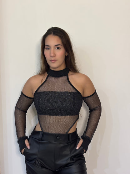 Body com brilho e recortes